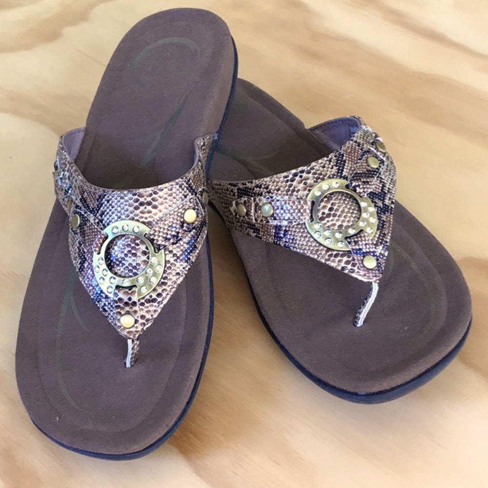 ABEO Sandals Sunrise Snake Print Size 9 Like New